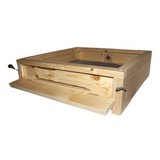 Fully screened varroa bottom board - Czechoslovak style